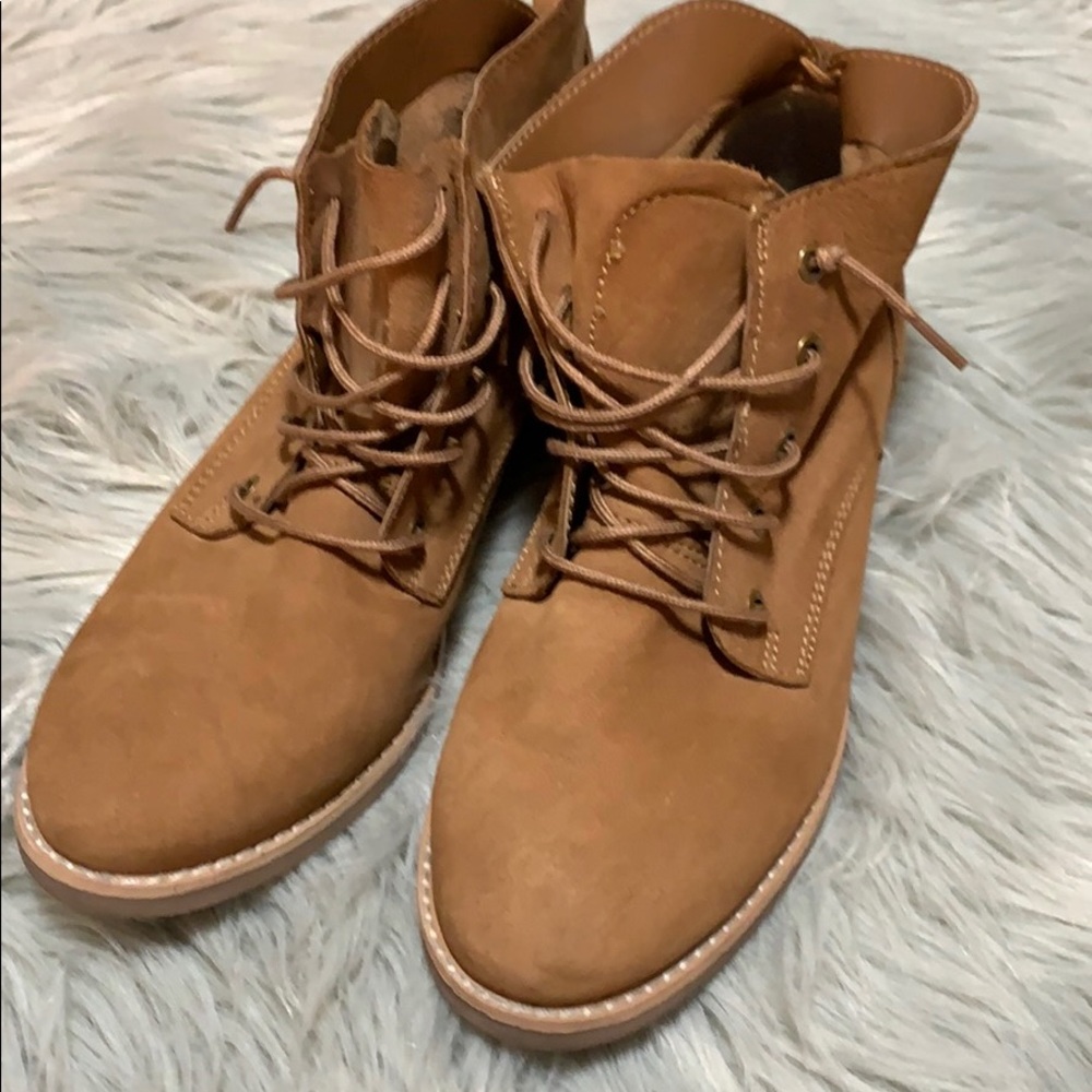 Diba ankle boots.